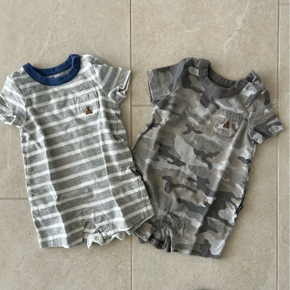 GAP Gray Striped and Camouflage Kids Tees
